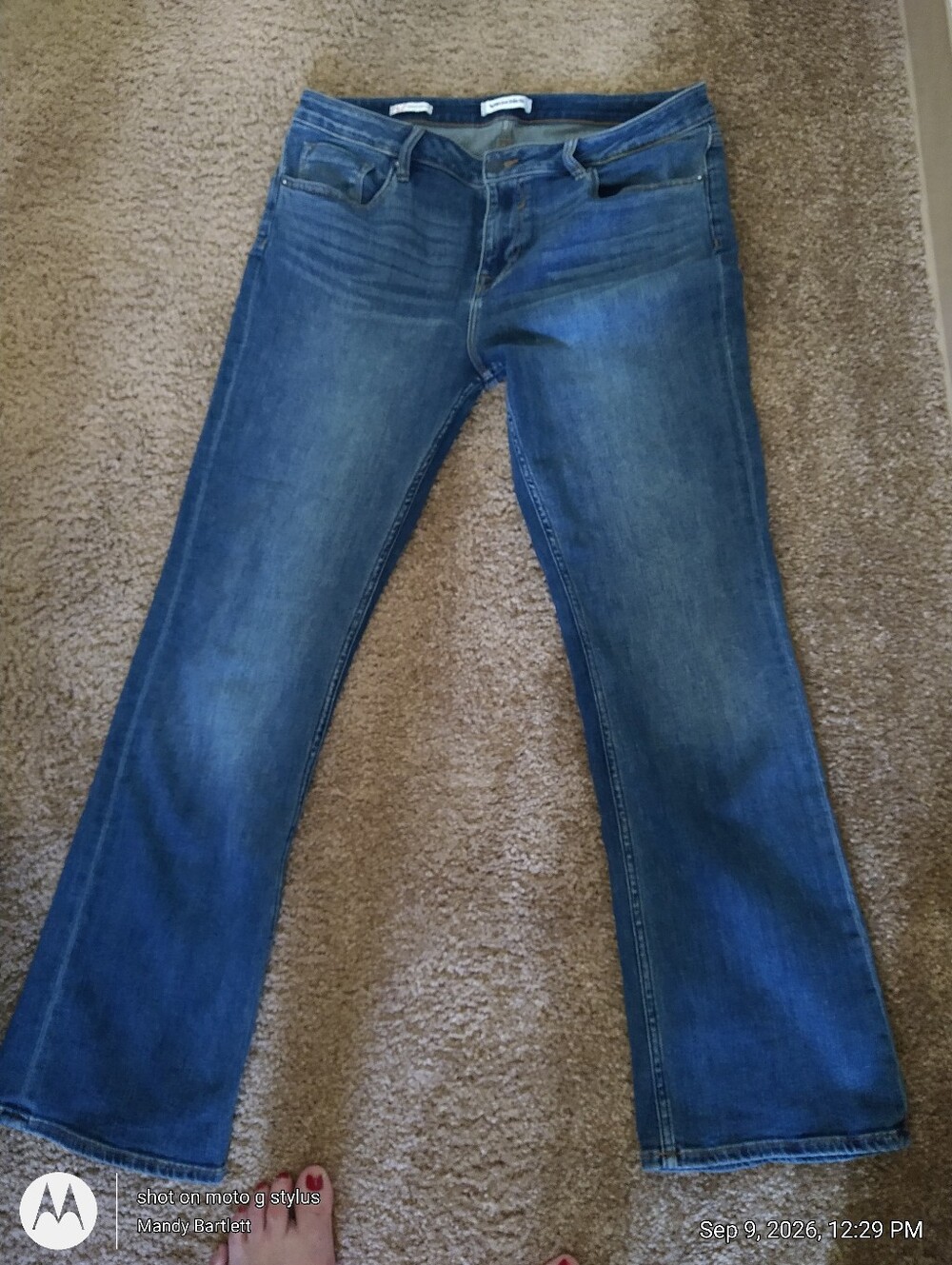 Vigoss Women's Blue Flared Jeans - Medium Wash